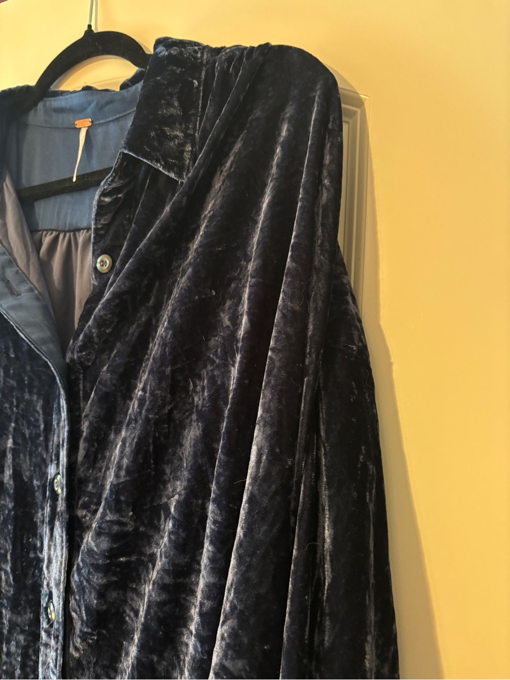 Free People Crushed Velvet Button-Front Shirt in Navy Blue - Picture 4 of 6